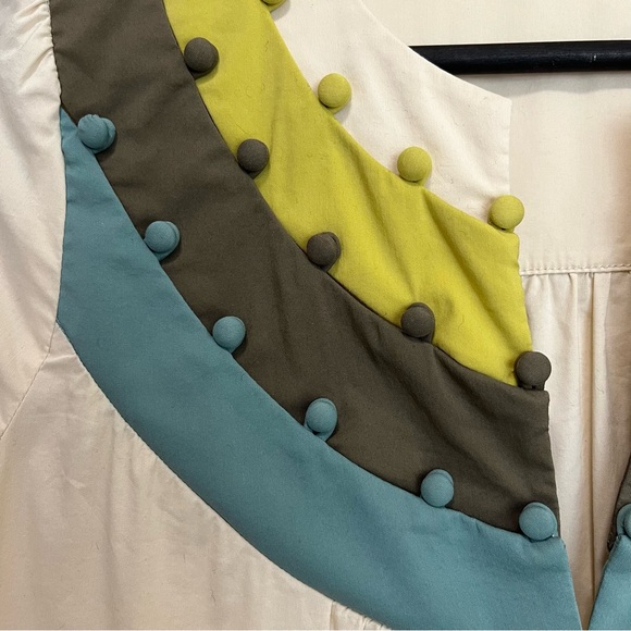 BCBGMAXAZRIA Short Sleeve Covered Button Blouse - Size XS - Picture 4 of 10